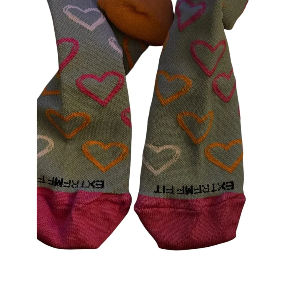 EXTREME FIT Women Knee High Socks Heart Pattern Pink‎ Orange White Gray